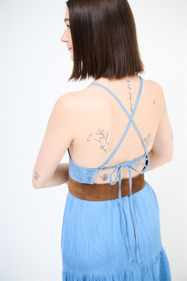 ABITO LUNGO PUNTO SMOKE + INTRECCIO DIETRO DENIM BLU CHIARO