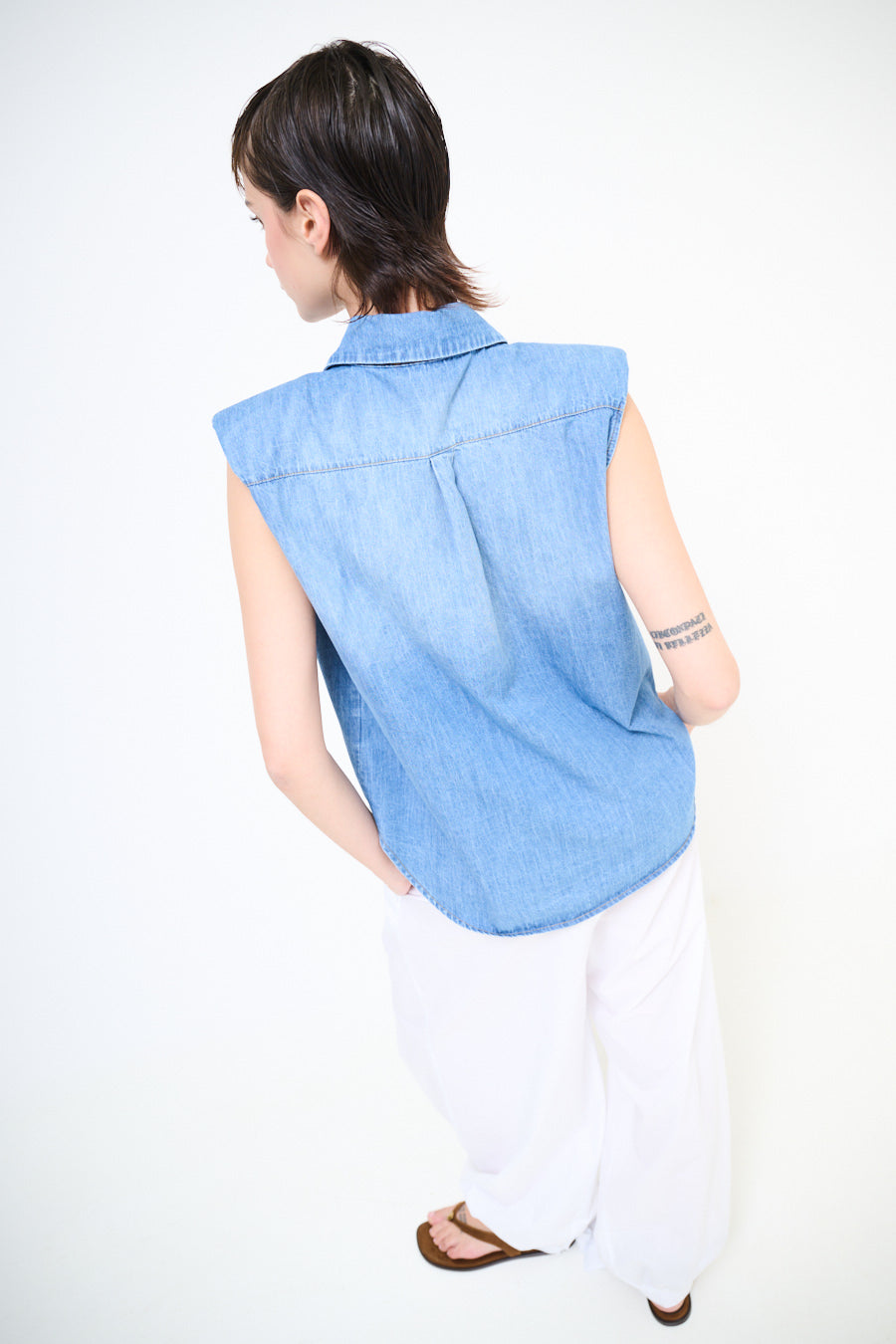 CAMICIA DENIM CON SPALLINI